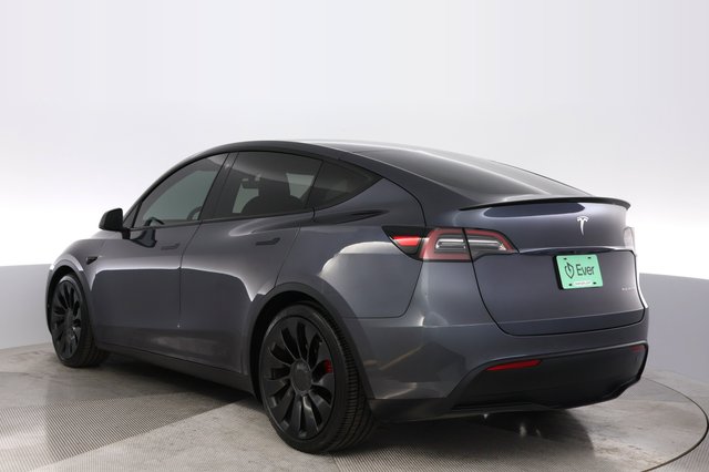 2022 Tesla Model Y — photo 13 of 23
