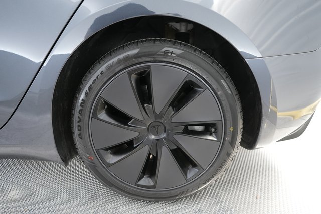 2024 Tesla Model 3 — photo 7 of 23