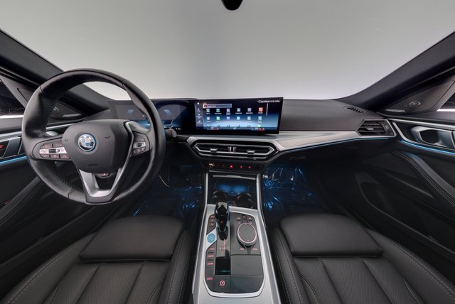 2023 BMW i4 — photo 20 of 23