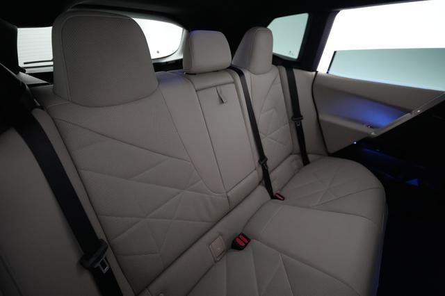 2024 BMW iX — photo 4 of 26