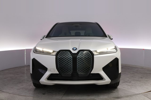 2024 BMW iX — photo 9 of 26