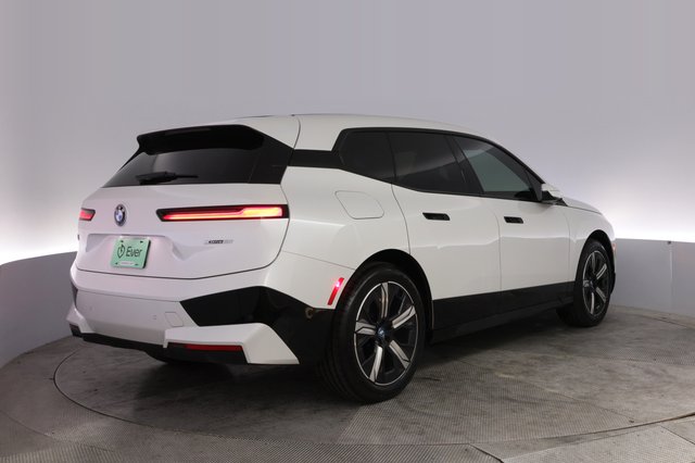 2024 BMW iX — photo 2 of 26