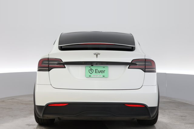 2022 Tesla Model X — photo 12 of 26