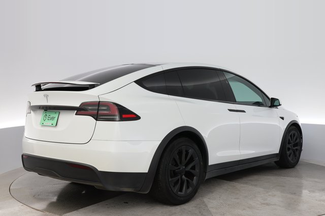 2022 Tesla Model X — photo 2 of 26