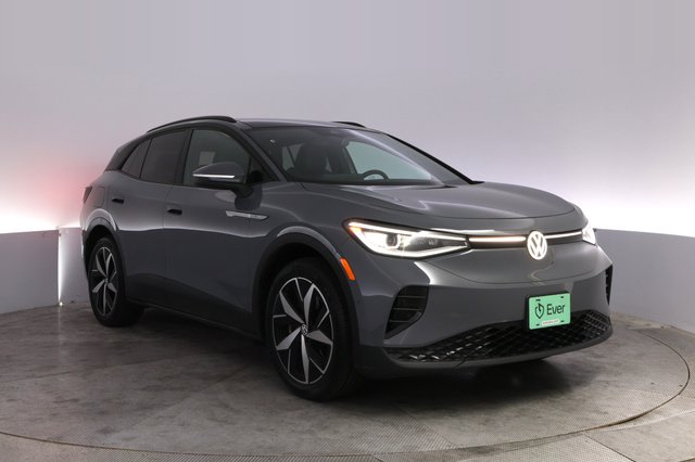 2023 Volkswagen ID.4 — photo 10 of 27