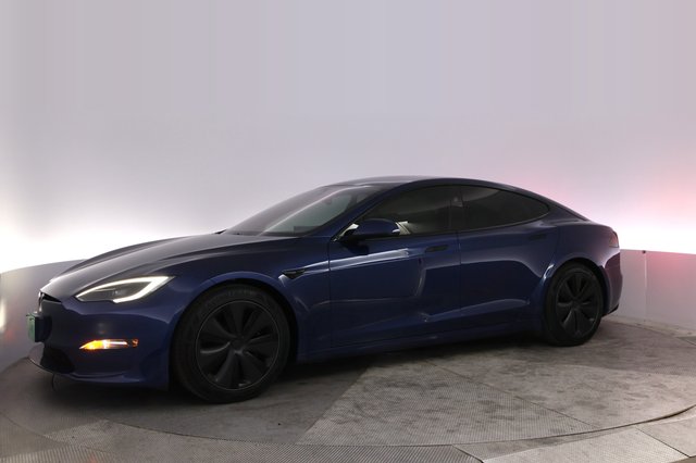2023 Tesla Model S — photo 14 of 26
