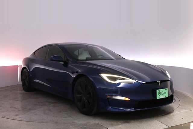 2023 Tesla Model S — photo 10 of 26