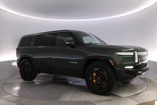 2023 Rivian R1S — photo 11 of 27