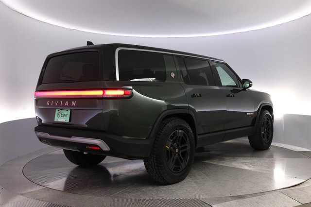 2023 Rivian R1S — photo 2 of 27