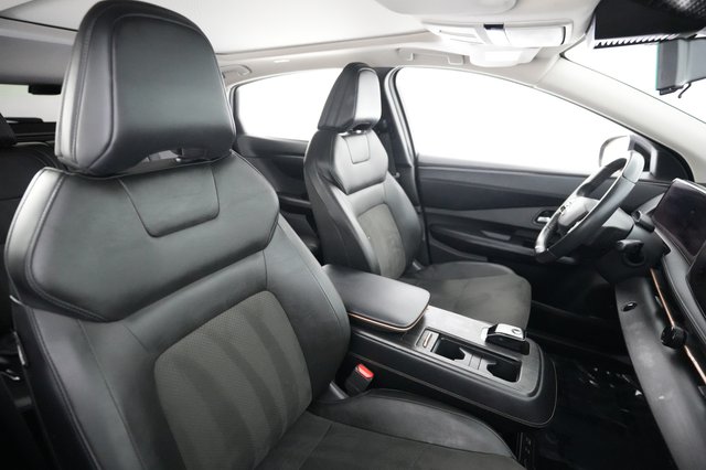 2023 Nissan Ariya — photo 18 of 28