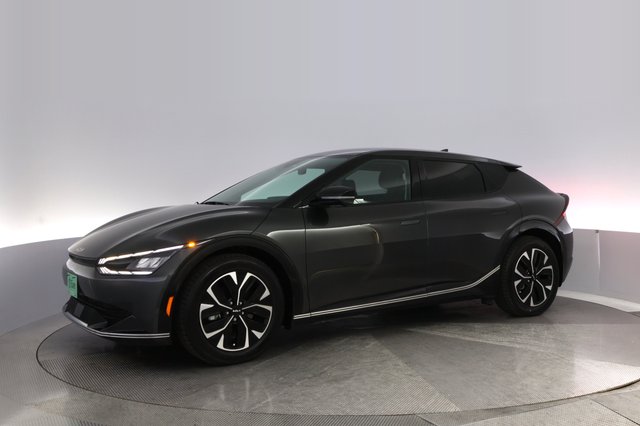 2023 Kia EV6 — photo 14 of 28