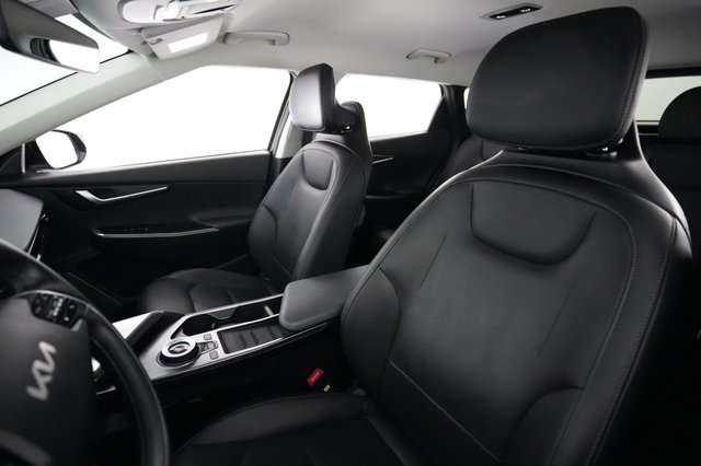 2023 Kia EV6 — photo 3 of 28