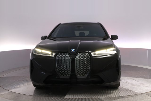 2023 BMW iX — photo 9 of 23