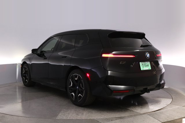 2023 BMW iX — photo 13 of 23