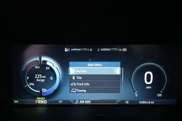 2023 Ford F-150 Lightning — photo 5 of 19