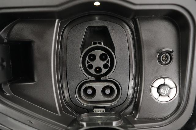 2023 Ford F-150 Lightning — photo 8 of 19