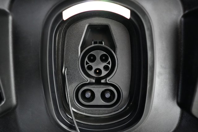 2024 Chevrolet Silverado EV — photo 8 of 18