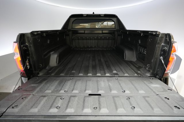 2024 Chevrolet Silverado EV — photo 6 of 18