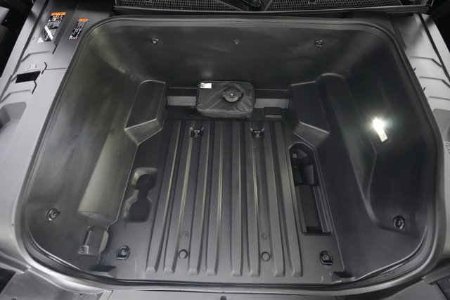 2024 Chevrolet Silverado EV — photo 17 of 18