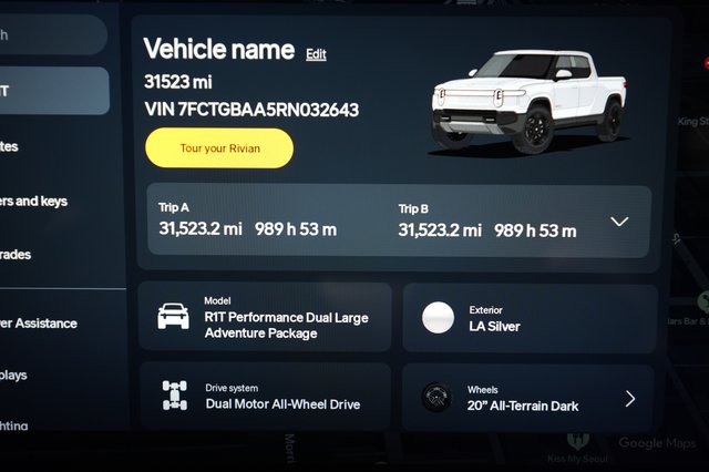 2024 Rivian R1T — photo 5 of 27