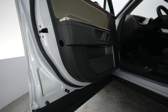 2024 Rivian R1T — photo 26 of 27