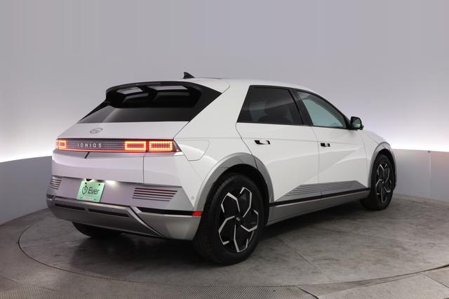 2024 Hyundai IONIQ 5 — photo 2 of 24