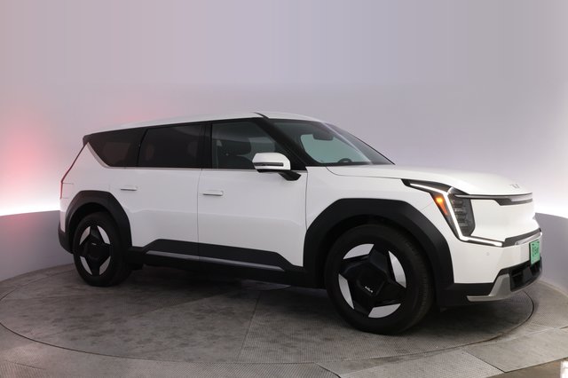 2024 Kia EV9 — photo 11 of 24