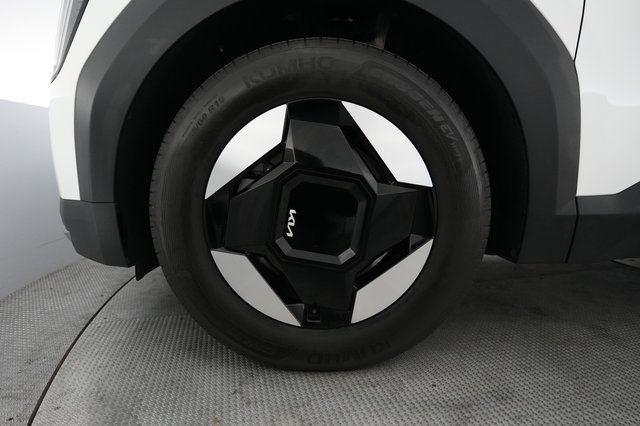 2024 Kia EV9 — photo 15 of 24