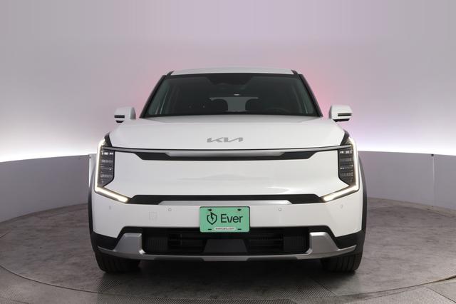 2024 Kia EV9 — photo 9 of 24