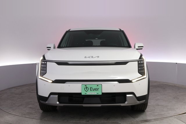 2024 Kia EV9 — photo 9 of 24