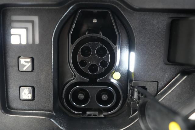 2024 Kia EV9 — photo 8 of 24