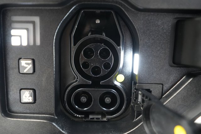 2024 Kia EV9 — photo 8 of 24