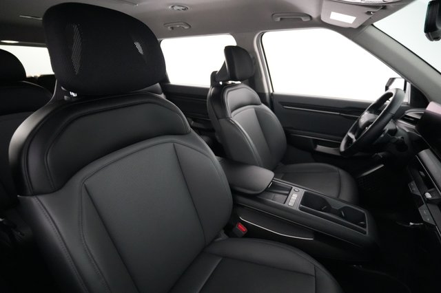 2024 Kia EV9 — photo 18 of 24