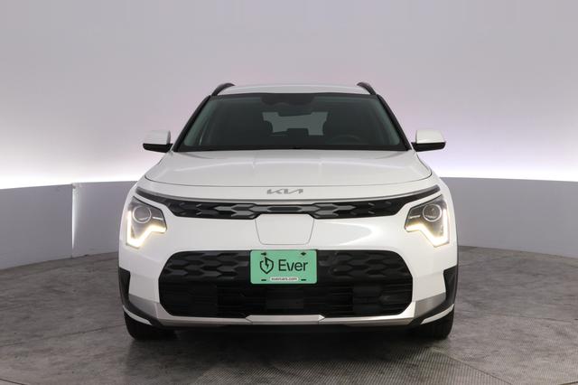 2024 Kia Niro EV — photo 9 of 24