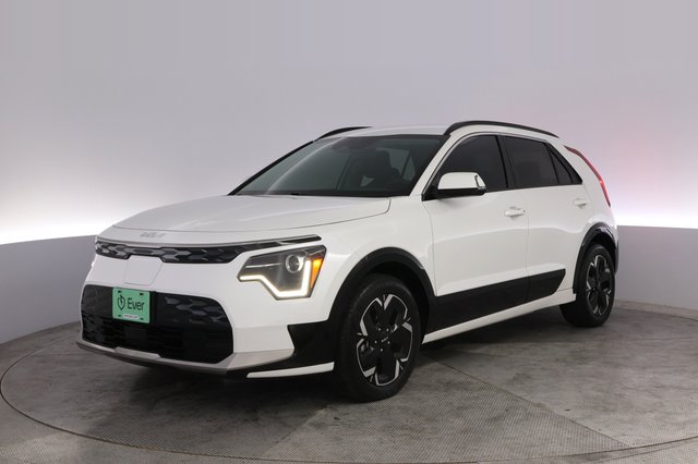 2024 Kia Niro EV — VIN KNDCR3L17R5104994