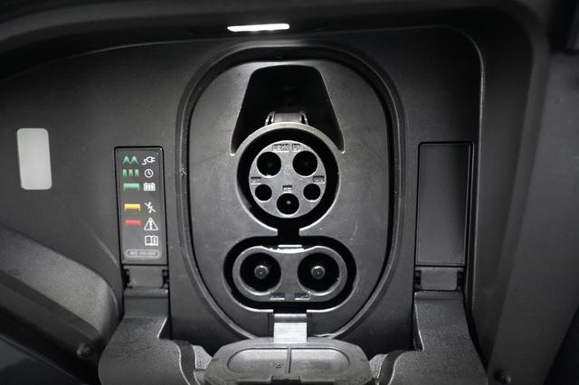 2024 Audi Q8 e-tron — photo 8 of 24