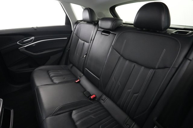 2024 Audi Q8 e-tron — photo 19 of 24