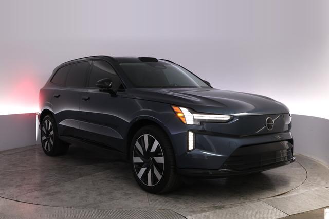 2025 Volvo EX90 — photo 10 of 24