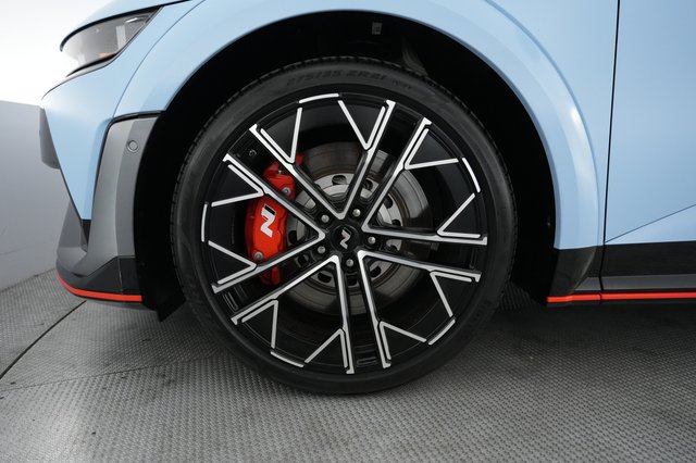 2025 Hyundai IONIQ 5 — photo 15 of 22