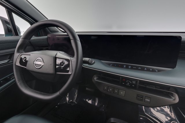 2026 Nissan LEAF — photo 20 of 24