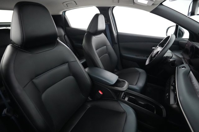 2026 Nissan LEAF — photo 18 of 24
