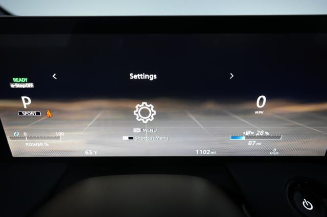 2026 Nissan LEAF — photo 5 of 24