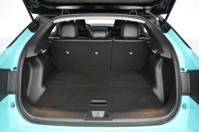2026 Nissan LEAF — photo 6 of 24