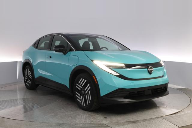 2026 Nissan LEAF — photo 10 of 24