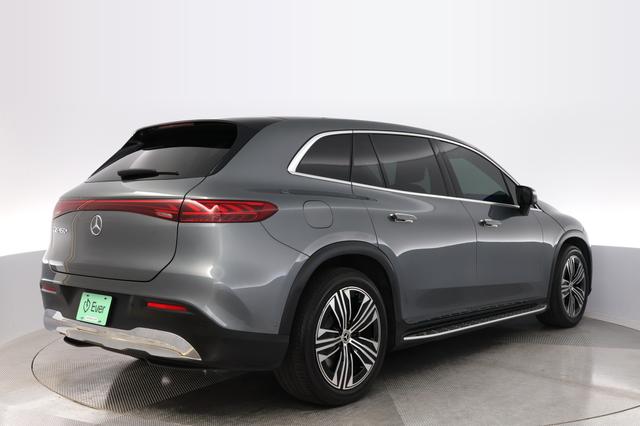2023 Mercedes-Benz EQS SUV — photo 2 of 23