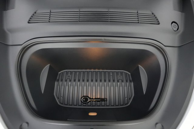 2023 Tesla Model Y — photo 20 of 23
