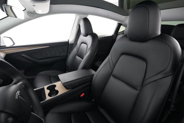 2023 Tesla Model Y — photo 3 of 23