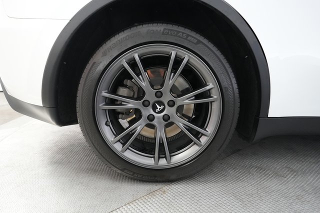 2023 Tesla Model Y — photo 17 of 23