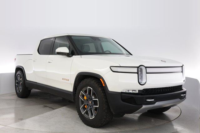 2022 Rivian R1T — photo 10 of 22