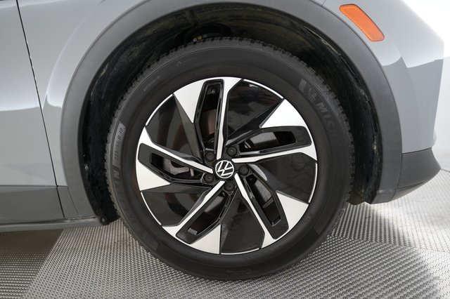 2021 Volkswagen ID.4 — photo 15 of 22